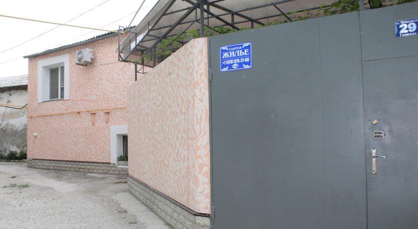 Гостиница on Metallistov Евпатория-4
